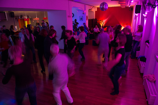  Bildname: 19.jpg 
 Breite: 510 Pixel 
 Höhe: 339 Pixel 
 Grösse: 75 kB 