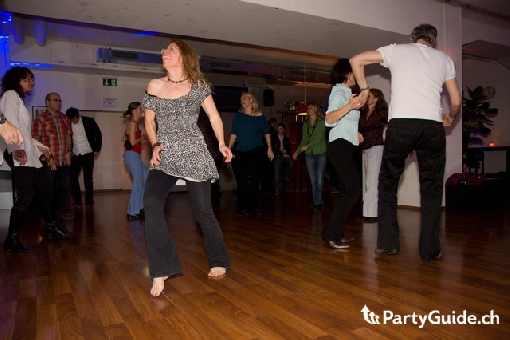  Bildname: 02.jpg 
 Breite: 640 Pixel 
 Höhe: 427 Pixel 
 Grösse: 51 kB 