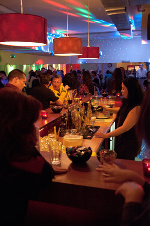  Bildname: 02.jpg 
 Breite: 299 Pixel 
 Höhe: 450 Pixel 
 Grösse: 50 kB 