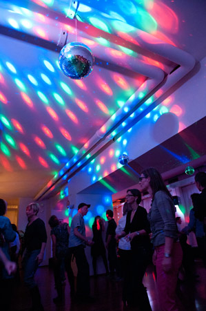  Bildname: 05.jpg 
 Breite: 299 Pixel 
 Höhe: 450 Pixel 
 Grösse: 53 kB 