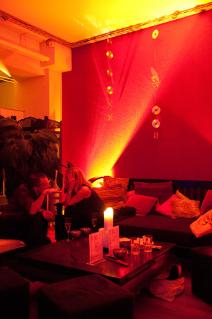  Bildname: 16.jpg 
 Breite: 299 Pixel 
 Höhe: 450 Pixel 
 Grösse: 43 kB 