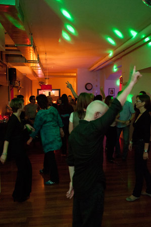  Bildname: 28.jpg 
 Breite: 299 Pixel 
 Höhe: 450 Pixel 
 Grösse: 39 kB 