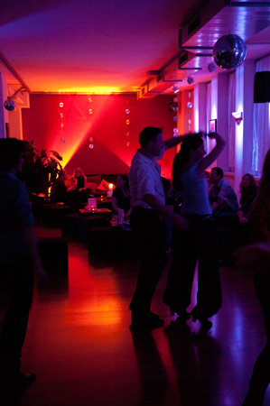  Bildname: 34.jpg 
 Breite: 299 Pixel 
 Höhe: 450 Pixel 
 Grösse: 38 kB 