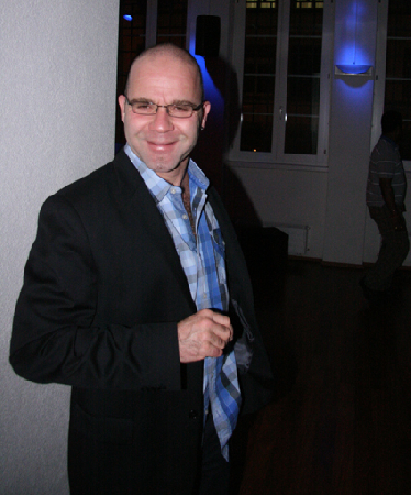  Bildname: 08.jpg 
 Breite: 425 Pixel 
 Höhe: 511 Pixel 
 Grösse: 182 kB 