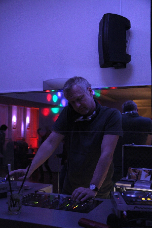  Bildname: 03.JPG 
 Breite: 800 Pixel 
 Höhe: 1200 Pixel 
 Grösse: 245 kB 